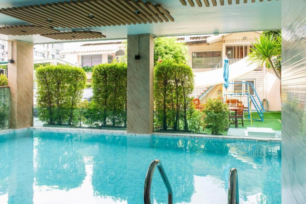 Resort Bangphlat Бангкок Экстерьер фото