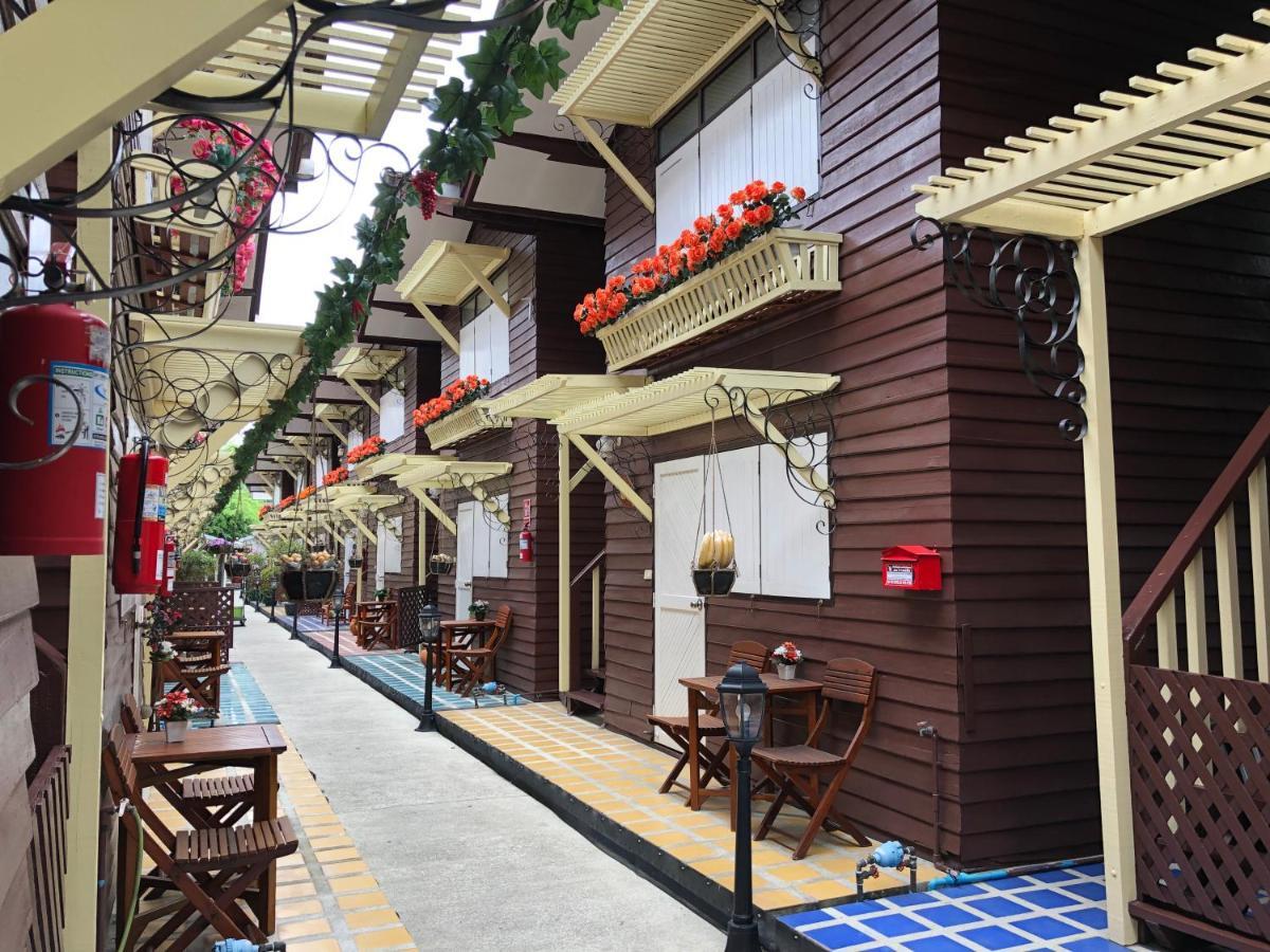 Resort Bangphlat Бангкок Экстерьер фото