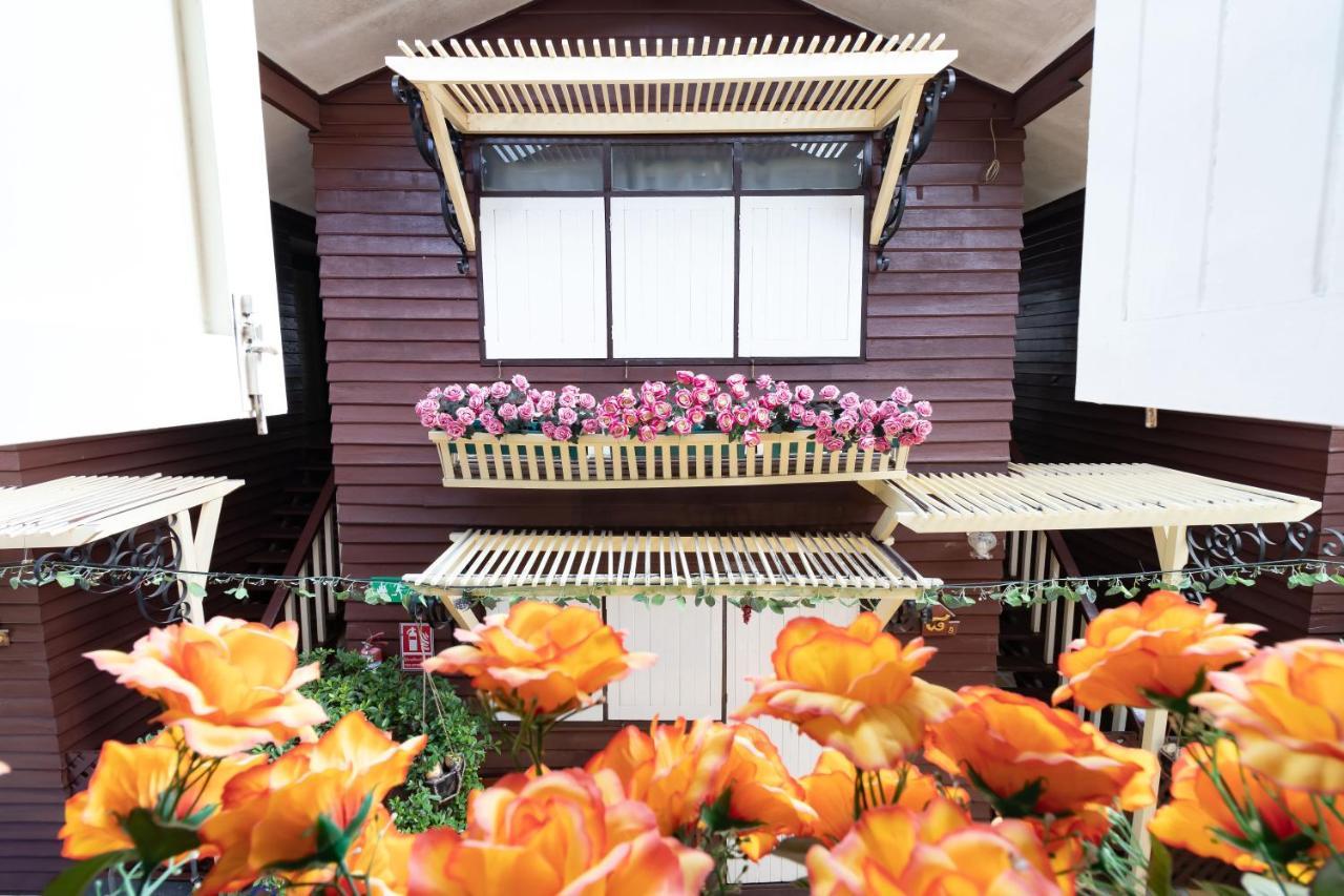 Resort Bangphlat Бангкок Экстерьер фото